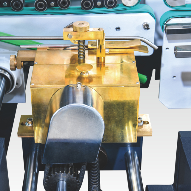 Box corner pasting machine